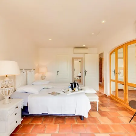 Sleeps 14 Pool Air Con Wifi Villa *