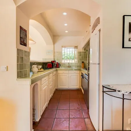 Sleeps 14 Pool Air Con Wifi Ramatuelle