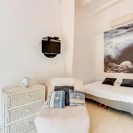 Sleeps 14 Pool Air Con Wifi Ramatuelle
