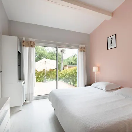 Sleeps 14 Pool Air Con Wifi Villa